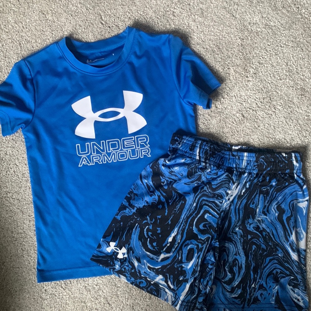 Under Armour Boys Short Set